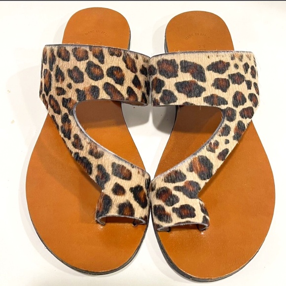 Kenneth Cole Shoes - Kenneth Cole Palm Toe Ring  Sandal NIB Sz. 8.5 M